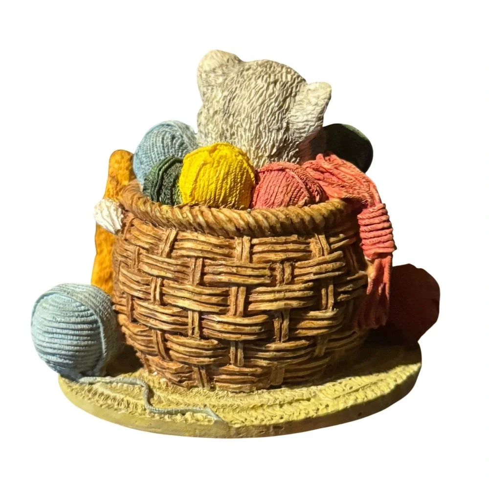 Vintage Cat & Yarn Basket Miniature Quartz Desk Clock Figurine Decor Not Working